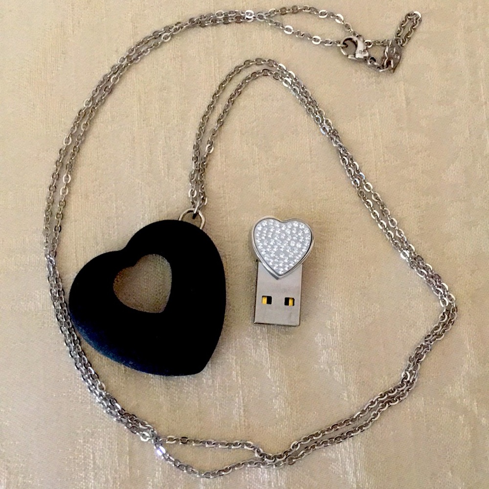 Swarovski Crystals USB Heart Shaped Pendant